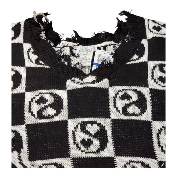 Just Polly Trendy Women's Plus Size 3X Black Yin Yang Distressed Sweater NEW - Picture 5 of 7